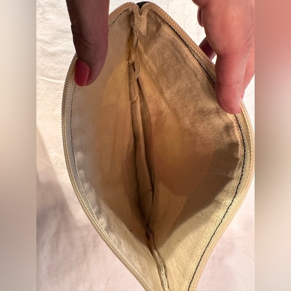 🎉Colorado Make Up Pouch/Pencil Case Approximately 9 x 7 inches - Picture 4 of 4